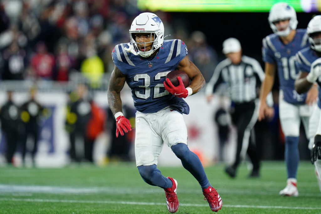 TreVeyon Henderson 3 TDs Helps New England Cruise past New York | Patriots vs Jets Postgame Show